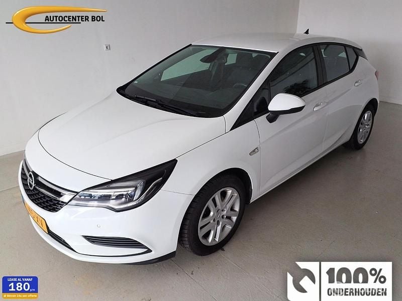 Wit Gebruikt 2019 Opel Astra Business Hatchback | € 11.330 (Goede deal) - Afbeelding 1/4