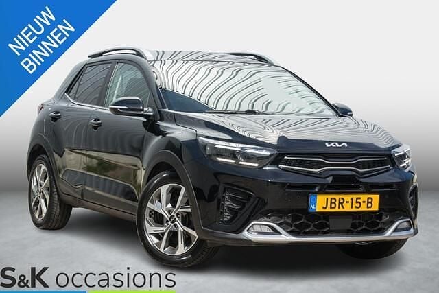 Zwart Gebruikt 2022 Kia Stonic GT-Line SUV | € 20.950 (Goede deal) - Afbeelding 1/4