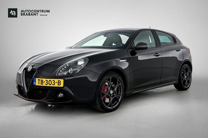 Occasion Alfa Romeo Giulietta Super 170 PK (125 kW) 2018 Zwart Hatchback