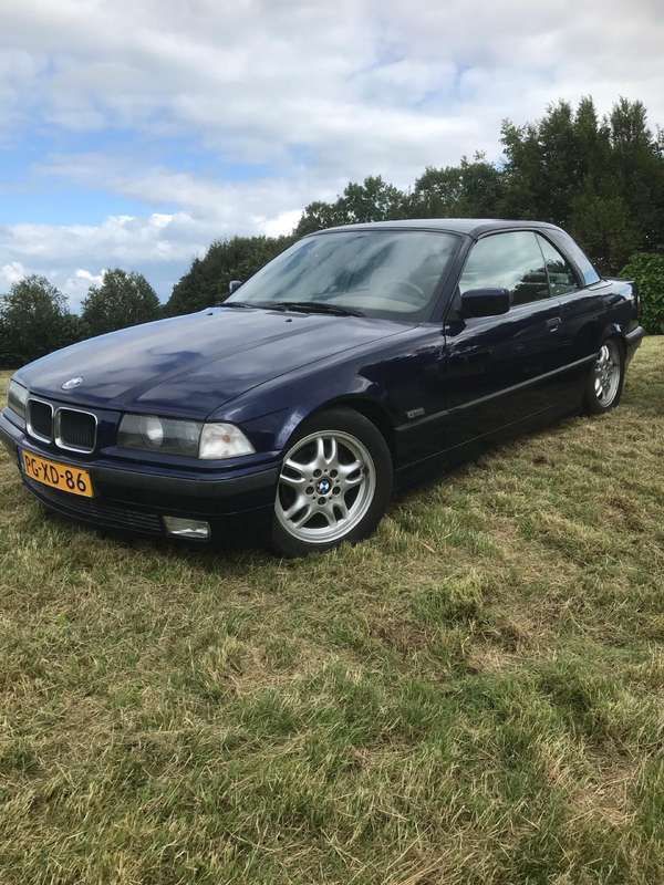 Blauw Gebruikt 1996 BMW 318 Cabriolet Cabriolet | € 5.250 - Afbeelding 1/4