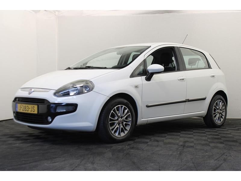 Wit Gebruikt 2011 Fiat Punto Business Hatchback | € 3.350 (Eerlijke prijs) - Afbeelding 1/4