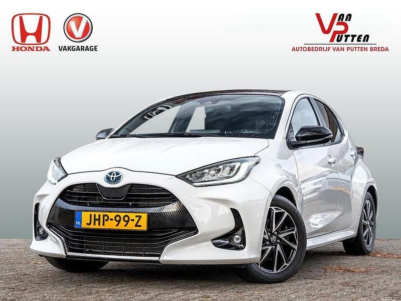 Wit Gebruikt 2021 Toyota Yaris Hybrid Hatchback | € 21.900 (Eerlijke prijs) - Afbeelding 1/4