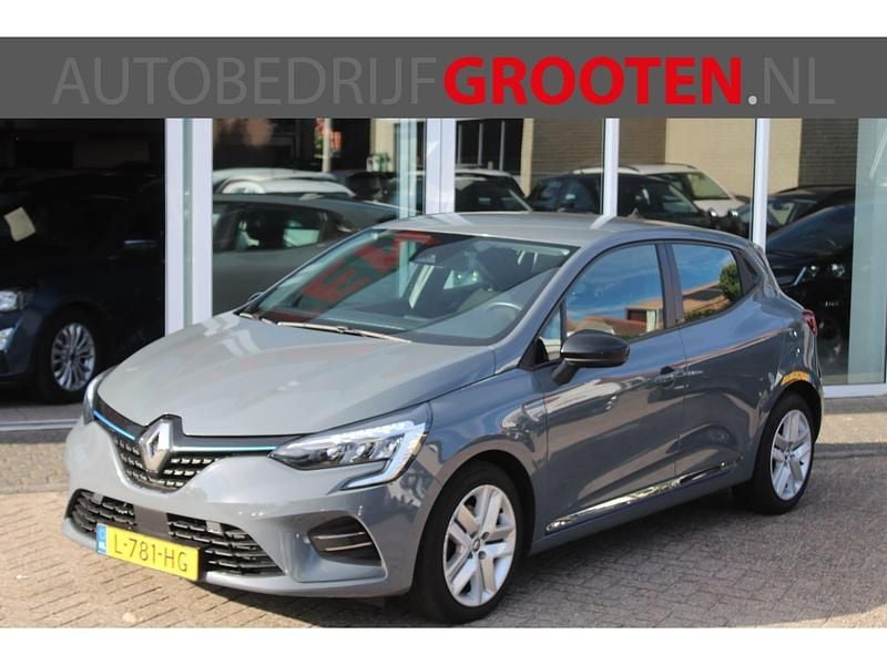 Grijs Gebruikt 2021 Renault Clio V Zen Hatchback | € 12.999 (Eerlijke prijs) - Afbeelding 1/4