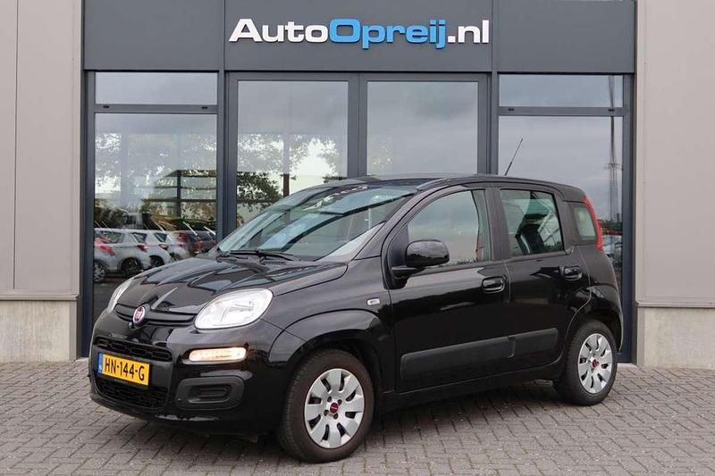 Zwart Gebruikt 2015 Fiat Panda Hatchback | € 9.495 (Duur) - Afbeelding 1/4