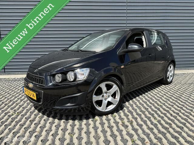 Zwart Gebruikt 2014 Chevrolet Aveo LT Hatchback | € 4.430 (Eerlijke prijs) - Afbeelding 1/4