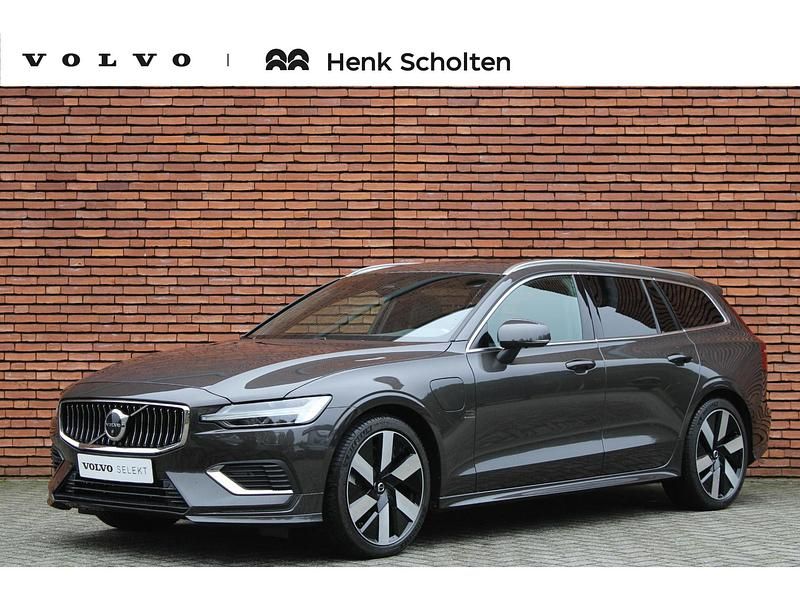 Grijs Gebruikt 2024 Volvo V60 Plus Stationwagen | € 43.750 (Iets duurder) - Afbeelding 1/4