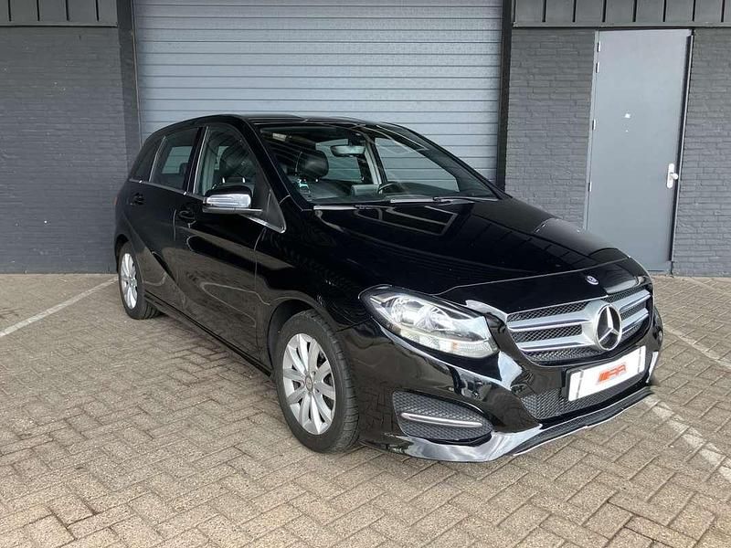 Zwart Gebruikt 2017 Mercedes B180 Business MPV | € 7.600 (Super prijs) - Afbeelding 1/4
