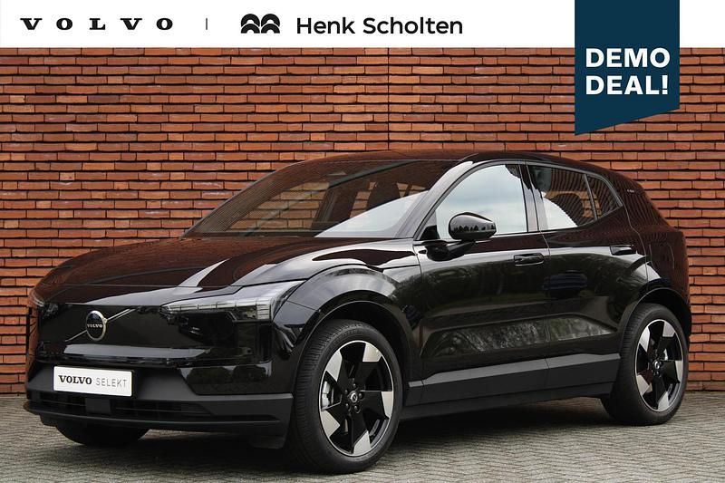 Zwart Gebruikt 2025 Volvo EX30 Plus SUV | € 36.750 (Eerlijke prijs) - Afbeelding 1/3