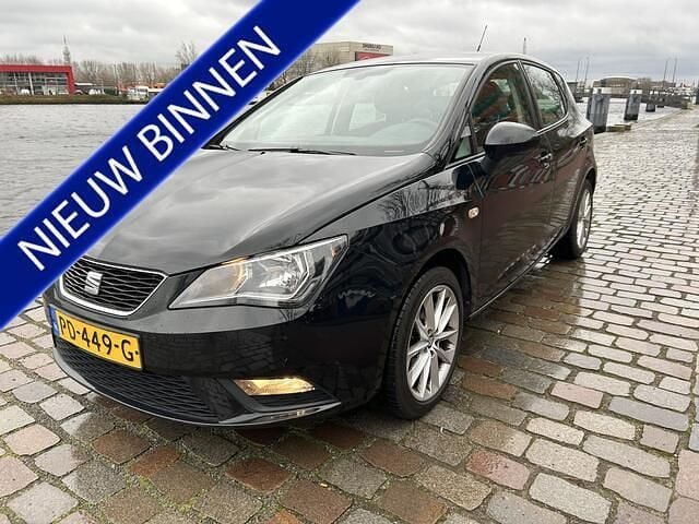 Zwart Occasion 2017 Seat Ibiza CONNECT Hatchback | € 8.750 (Goede deal) - Afbeelding 1/4