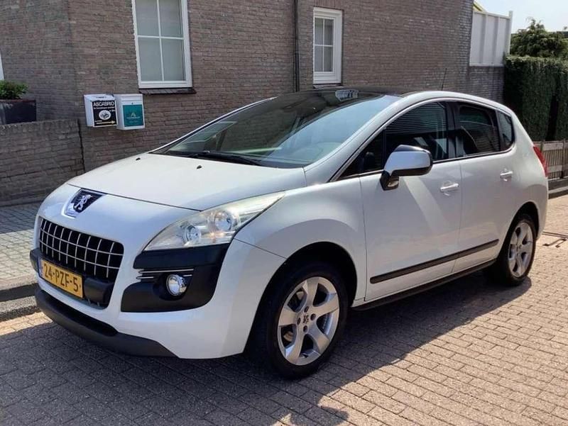 Wit Gebruikt 2010 Peugeot 3008 Stationwagen | € 5.500 (Duur) - Afbeelding 1/3