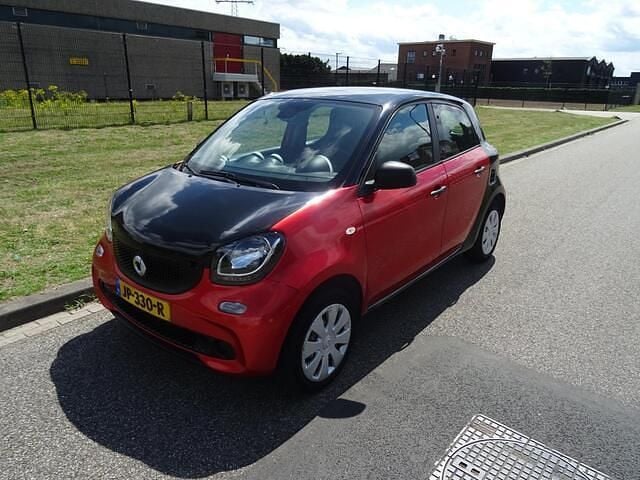 Rood Gebruikt 2016 Smart ForFour Pure Hatchback | € 4.495 (Goede deal) - Afbeelding 1/4
