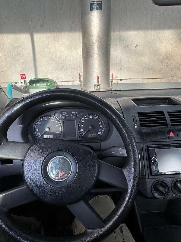 Gebruikt 2003 VW Polo Comfortline Sedan | € 1.250 (Eerlijke prijs) - Afbeelding 1/4