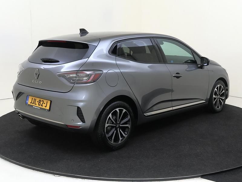 Occasion Renault Clio V Techno 2025 Grijs Hatchback