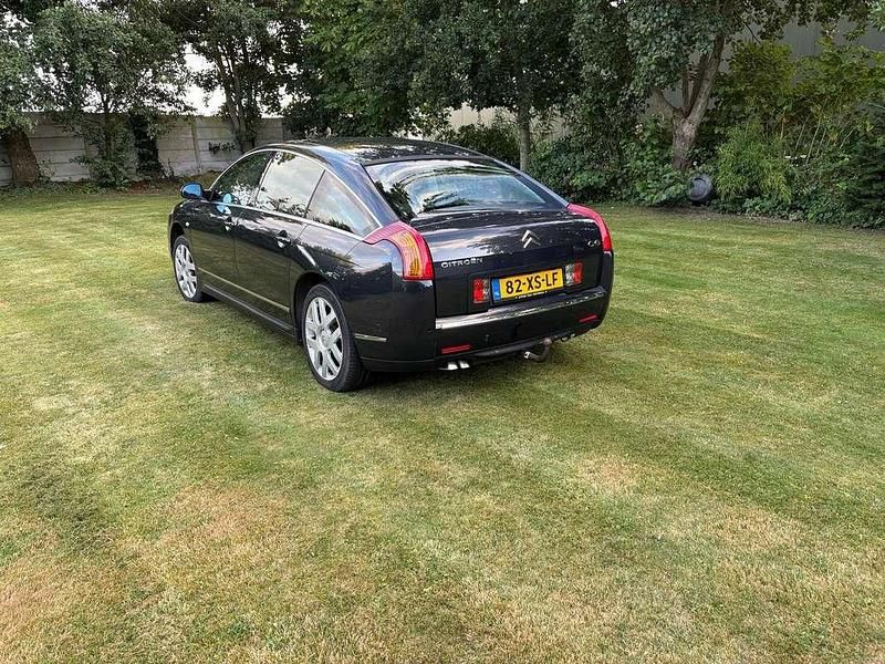Grijs Gebruikt 2007 Citroën C6 Sedan | € 4.900 (Super prijs) - Afbeelding 1/4