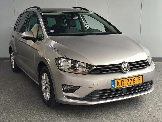 Grijs Gebruikt 2015 VW Golf Sportsvan Highline MPV | € 12.950 (Goede deal) - Afbeelding 1/4