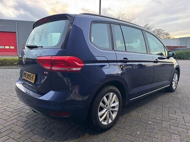 Occasion VW Touran Highline 150 PK (110 kW) 2016 Blauw (metallic) MPV