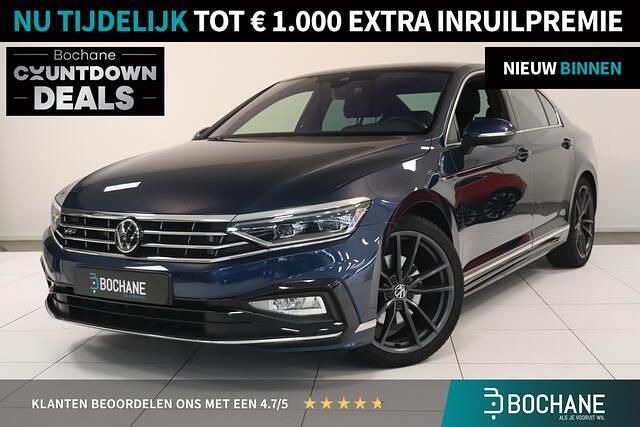 Blauw Occasion 2022 VW Passat Comfortline Sedan | € 28.400 (Eerlijke prijs) - Afbeelding 1/4