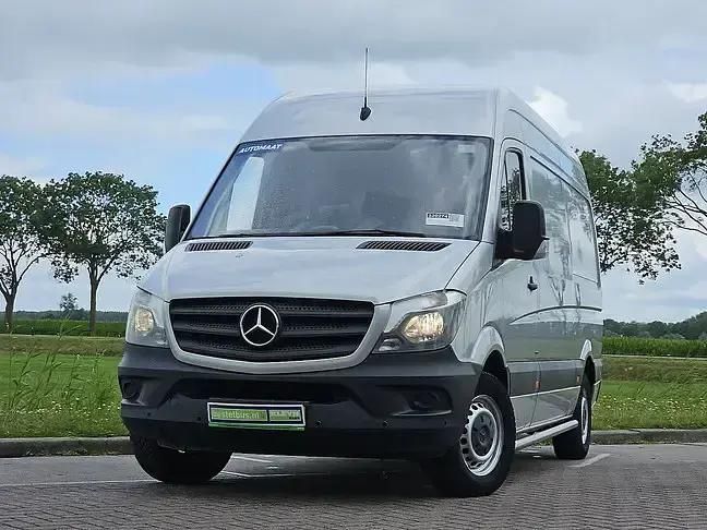 Zilver Gebruikt 2017 Mercedes Sprinter Van | € 16.950 (Eerlijke prijs) - Afbeelding 1/3