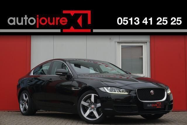 Zwart Gebruikt 2017 Jaguar XE Portfolio Sedan | € 20.950 (Goede deal) - Afbeelding 1/4