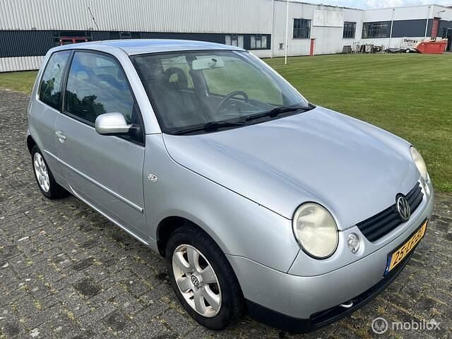 Grijs Gebruikt 2002 VW Lupo Hatchback | € 1.399 (Eerlijke prijs) - Afbeelding 1/4