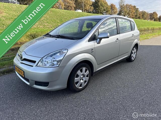 Grijs Gebruikt 2004 Toyota Corolla Verso MPV | € 2.950 (Eerlijke prijs) - Afbeelding 1/4