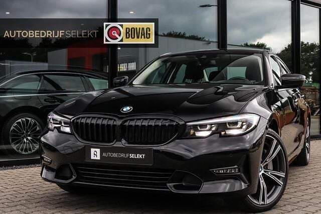 Zwart Gebruikt 2020 BMW 330 M Sport Sedan | € 28.900 (Goede deal) - Afbeelding 1/4