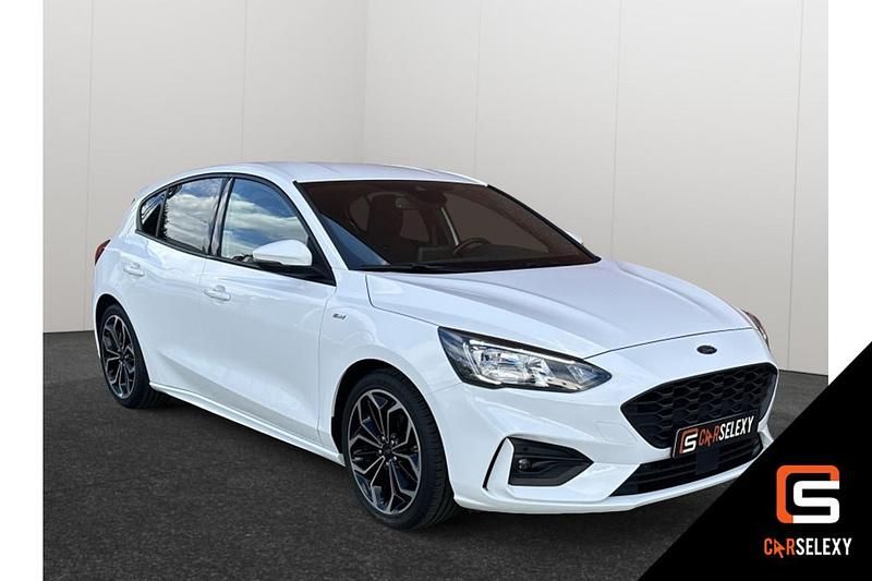 Wit Gebruikt 2022 Ford Focus ST-Line Hatchback | € 19.990 (Eerlijke prijs) - Afbeelding 1/4