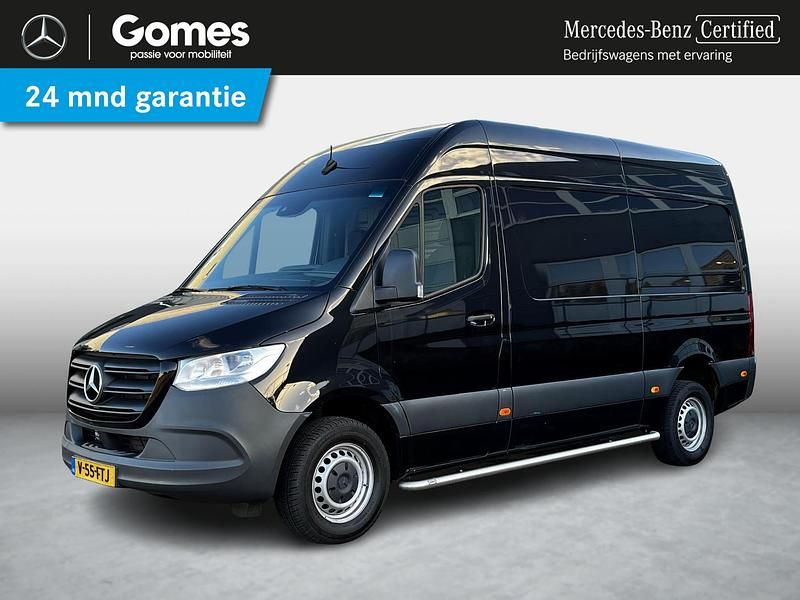 Zwart Gebruikt 2024 Mercedes Sprinter Van | € 39.950 (Iets duurder) - Afbeelding 1/4