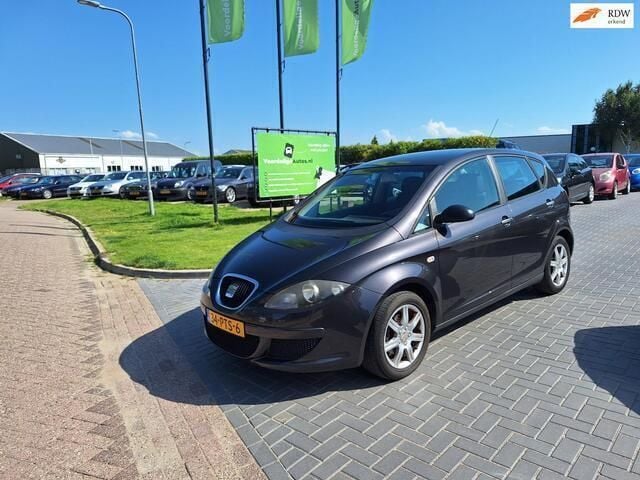 Zwart Gebruikt 2006 Seat Altea MPV | € 3.499 (Iets duurder) - Afbeelding 1/4