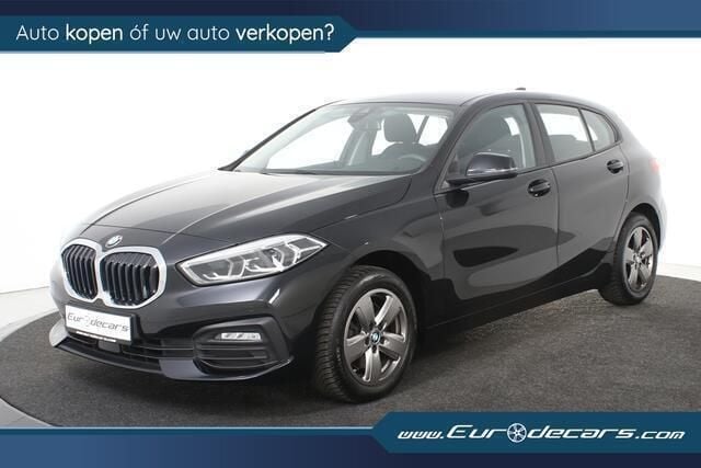 Zwart Gebruikt 2019 BMW 116 Advantage Hatchback | € 21.500 (Eerlijke prijs) - Afbeelding 1/4
