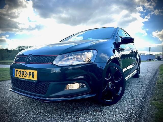 Zwart Gebruikt 2011 VW Polo GTI Hatchback | € 7.950 (Eerlijke prijs) - Afbeelding 1/4