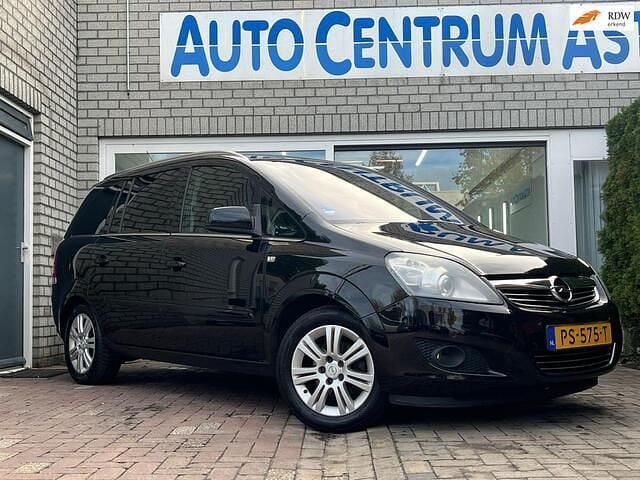 Zwart Gebruikt 2010 Opel Zafira Cosmo MPV | € 3.799 (Eerlijke prijs) - Afbeelding 1/4