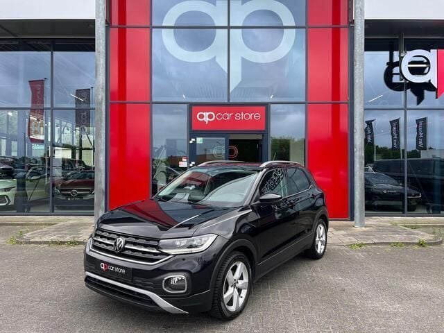 Zwart, metallic lak Gebruikt 2023 VW T-Cross Style SUV | € 21.999 (Goede deal) - Afbeelding 1/4