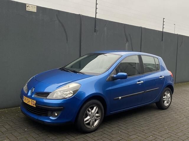 Blauw Occasion 2006 Renault Clio R.S. Hatchback | € 1.950 (Eerlijke prijs) - Afbeelding 1/4