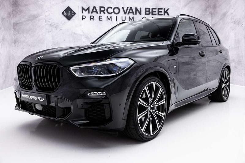 Zwart Gebruikt 2021 BMW X5 Executive SUV | € 57.850 (Goede deal) - Afbeelding 1/4