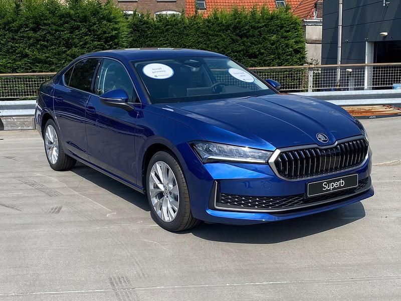 Occasion Skoda Superb First Edition 150 PK (110 kW) 2025 Blauw Hatchback