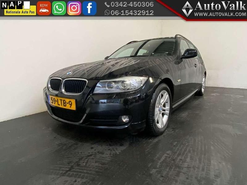 Zwart Gebruikt 2010 BMW 316 Stationwagen | € 7.449 (Eerlijke prijs) - Afbeelding 1/4