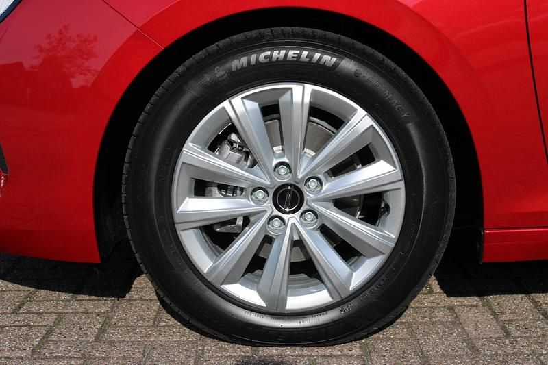 Occasion Opel Astra Edition 110 PK (80 kW) 2024 Rood Stationwagen