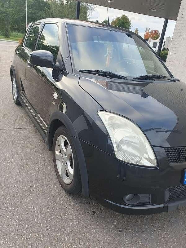 Occasion Suzuki Swift Exclusive 92 PK (67 kW) 2007 Zwart Hatchback