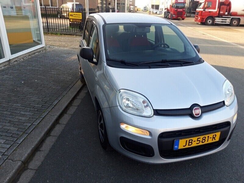 Grijs Gebruikt 2016 Fiat Panda Hatchback | € 6.450 (Eerlijke prijs) - Afbeelding 1/4