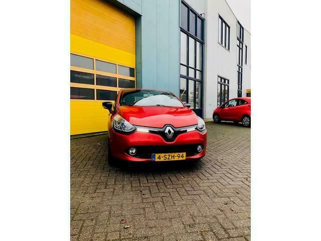 Rood Gebruikt 2014 Renault Clio IV Hatchback | € 9.350 (Iets duurder) - Afbeelding 1/4