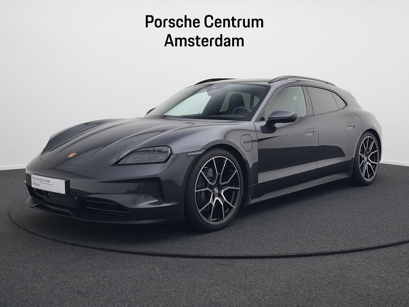 Grijs Gebruikt 2024 Porsche Taycan Performance Package Sedan | € 99.950 (Iets duurder) - Afbeelding 1/4