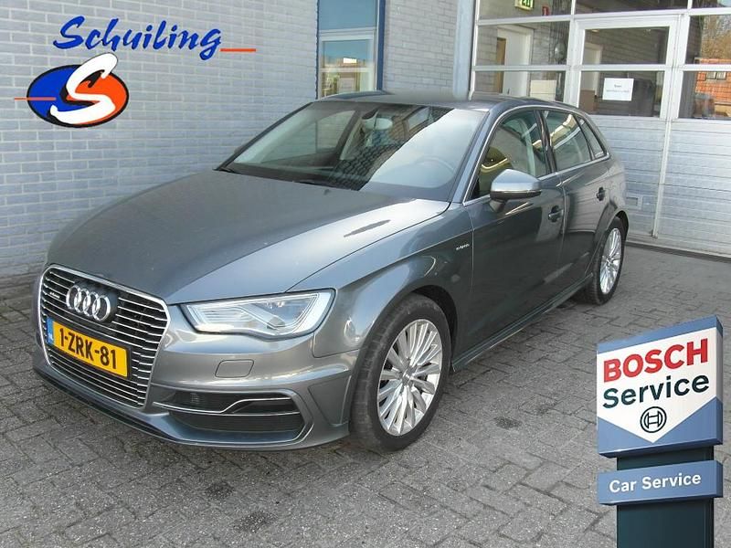 Occasion Audi A3 Sportback e-tron Attraction 2015 Grijs Hatchback