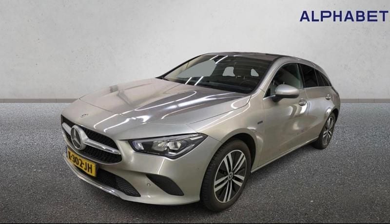 Grijs (metallic) Occasion 2021 Mercedes CLA250e Shooting Brake Business Stationwagen | € 20.800 (Super prijs) - Afbeelding 1/4