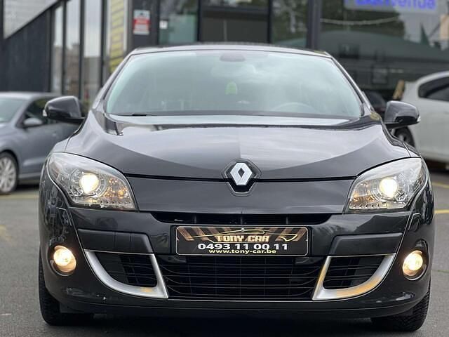 Zwart Gebruikt 2009 Renault Mégane Sedan | € 7.499 (Iets duurder) - Afbeelding 1/4