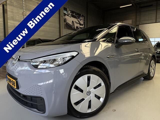 Grijs Gebruikt 2020 VW ID.3 Life Hatchback | € 15.750 (Goede deal) - Afbeelding 1/4