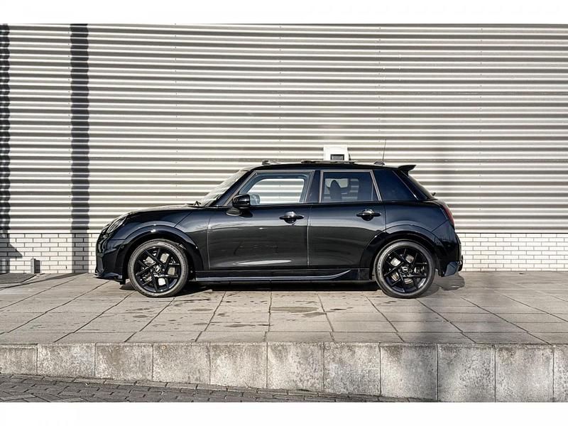 Occasion Mini Cooper 156 PK (114 kW) 2025 Zwart Hatchback