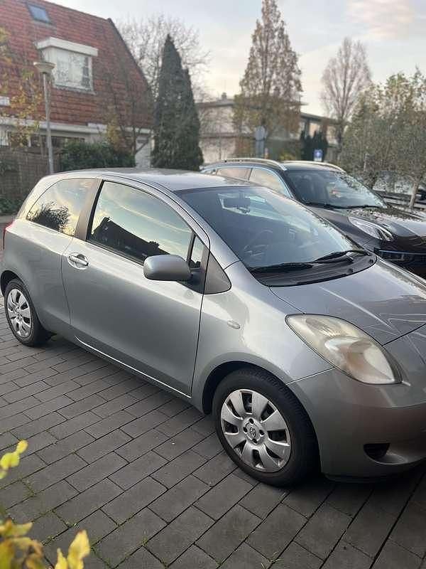 Gebruikt 2007 Toyota Yaris Sol Sedan | € 3.600 (Goede deal) - Afbeelding 1/3