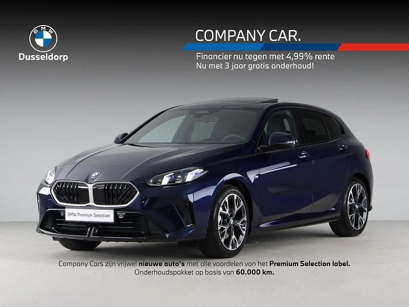 Blauw, metallic lak Gebruikt 2024 BMW 120 M Sport Hatchback | € 41.900 (Iets duurder) - Afbeelding 1/4