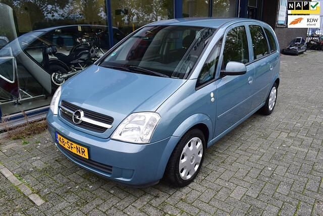 Groen Occasion 2005 Opel Meriva Enjoy MPV | € 2.500 (Duur) - Afbeelding 1/4